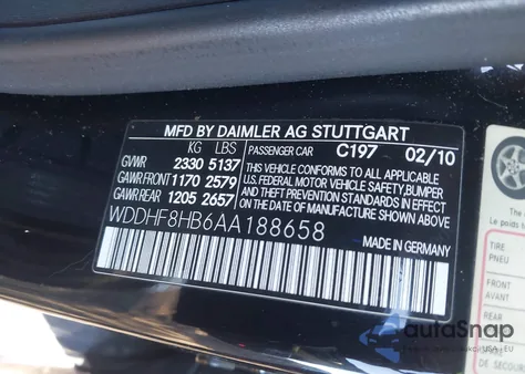 2010 Mercedes-Benz E 350 4Matic z USA, uszkodzony, nr VIN WDDHF8HB6AA188658